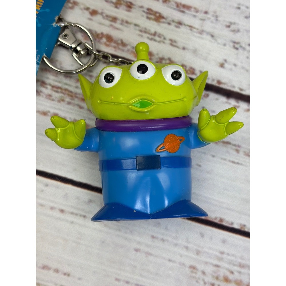 Disney Toy Story 2 Alien Flashlight Keyring 29576 Vintage Light Up Eyes